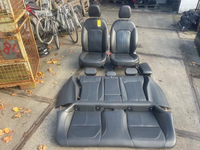 Bekleding Set (compleet) van een Alfa Romeo Giulia, Auto-onderdelen, Interieur en Bekleding, Alfa Romeo, Gebruikt, 3 maanden garantie