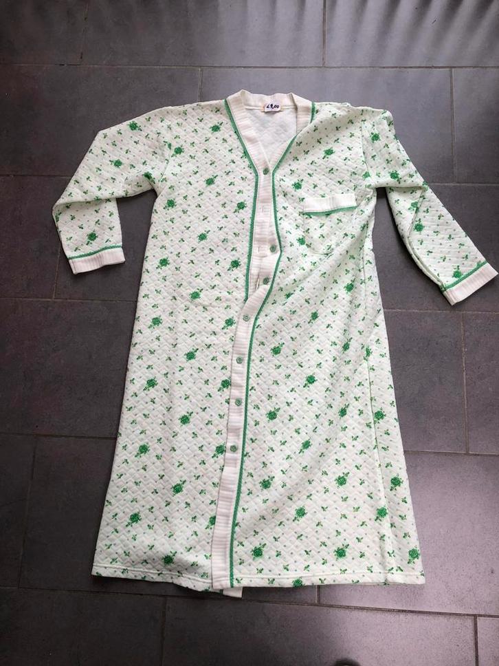 Hai-Xia vintage nachtjapon, Vêtements | Femmes, Sous-vêtements & Lingerie, Peignoir, Beige, Enlèvement ou Envoi