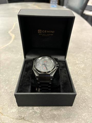 Gemini carbon horloge beschikbaar voor biedingen