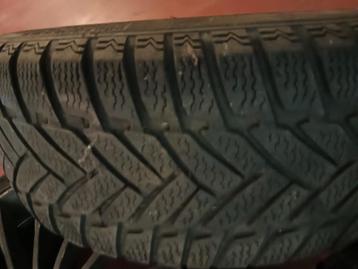 4 NIEUWE BANDEN MET VELG VAN PLAATSTAAL  beschikbaar voor biedingen