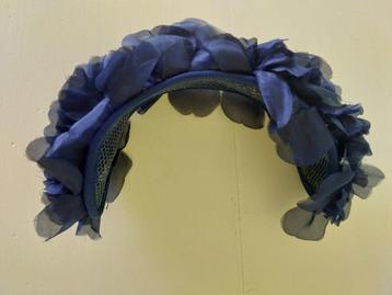 diadème floral bleu foncé