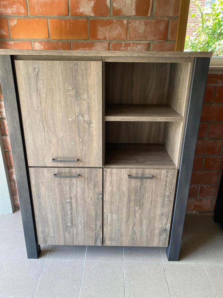 Buffetkast vergrijst eikenfineer, Maison & Meubles, Armoires | Buffets, Comme neuf, 100 à 150 cm, 100 à 150 cm, 25 à 50 cm, Avec porte(s)