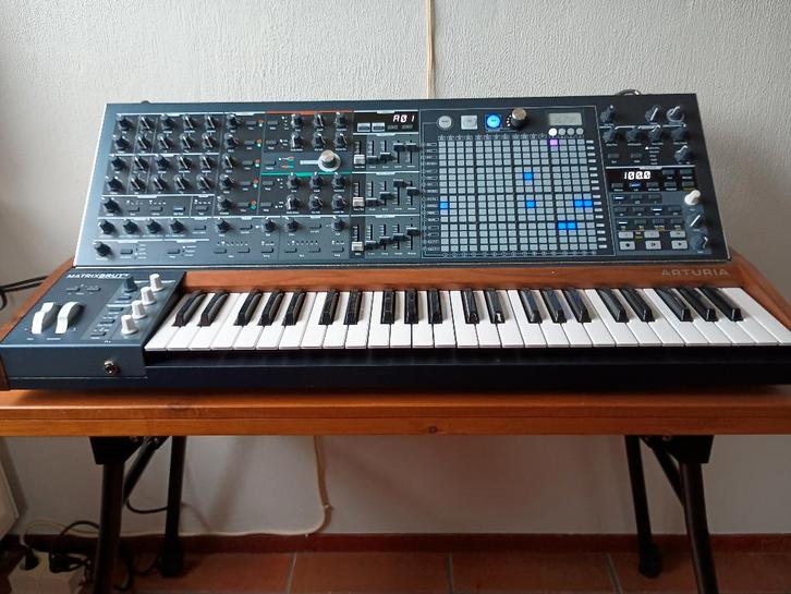 Matrixbrute, Musique & Instruments, Synthétiseurs, Comme neuf, Enlèvement