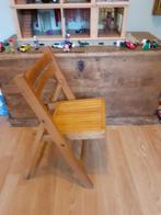 Opklapbaar houten kinderstoeltje, Kinderen en Baby's, Kinderstoelen, Gebruikt, Ophalen