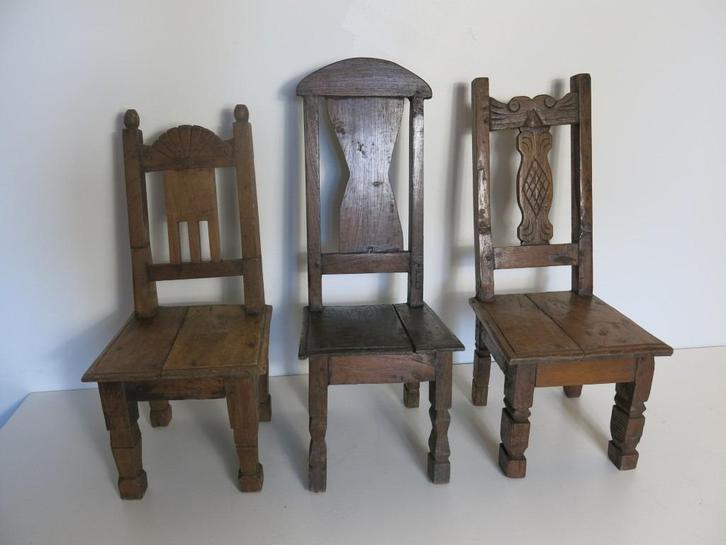 3 antieke folklorische houten kinderstoeltjes, Antiek en Kunst, Antiek | Woonaccessoires, Ophalen of Verzenden