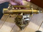 Newman en Co 6985 landmeter gereedschap, Ophalen