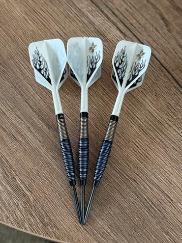 MISSION NIGHTFALL M4 90% - DARTPIJLEN, Sport en Fitness, Darts, Ophalen, Zo goed als nieuw, Pijlen