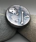 Leuke skullmunt antiqued zilver 2oz van USA gieterij YPS, Ophalen of Verzenden, Zilver