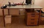 Gratis houten bureau met glazen blad en twee ladenblokken, Huis en Inrichting, Ophalen, Zo goed als nieuw, Bureau