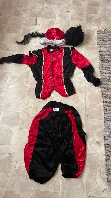 Roetpietpak beschikbaar voor biedingen