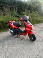 Scooter de collection / aprilia sr 50 sport rouge 1999 / 200, Vélos & Vélomoteurs, Scooters | Aprilia, Enlèvement ou Envoi, Comme neuf