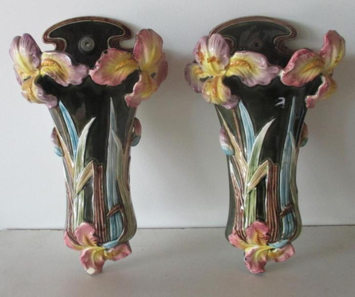 twee art nouveau barbotine bloemenhouders Debruyn, Antiek en Kunst, Antiek | Keramiek en Aardewerk, Verzenden