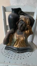 Statue en plâtre porteuse d'eau signée 33 cm, Antiquités & Art, Enlèvement ou Envoi