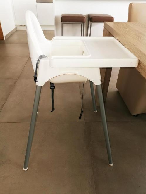 Ikea ANTILOP Kinderstoel met veiligheidsriempje en tafelblad, Kinderen en Baby's, Kinderstoelen, Zo goed als nieuw, Ophalen