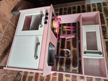 Roze Ikea keukentje  beschikbaar voor biedingen