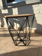 Table d'appoint industrielle, Enlèvement, Utilisé, Autres formes, Métal ou Aluminium