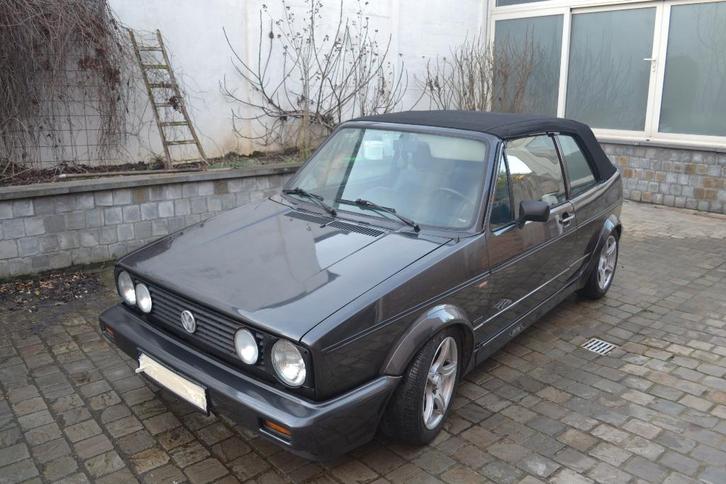 golf, Autos, Volkswagen, Particulier, Golf, Essence, Cabriolet, 2 portes, Boîte manuelle, Noir, Noir, Cuir et Tissu, Traction avant