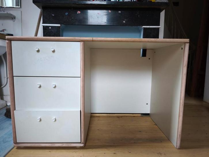 Gratis bureau tiener, Huis en Inrichting, Bureaus, Gebruikt, Bureau, Ophalen