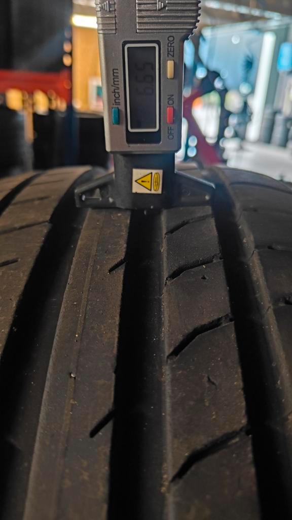 225/40r18 continental 50€per stuk met montage en balanceren, Auto diversen, Autosport-onderdelen, Zo goed als nieuw, Ophalen of Verzenden
