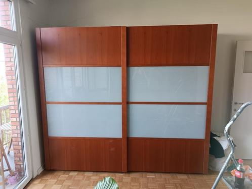 Kast met schuifdeuren, Huis en Inrichting, Kasten | Kleerkasten, Zo goed als nieuw, 100 tot 150 cm, 200 cm of meer, 50 tot 75 cm