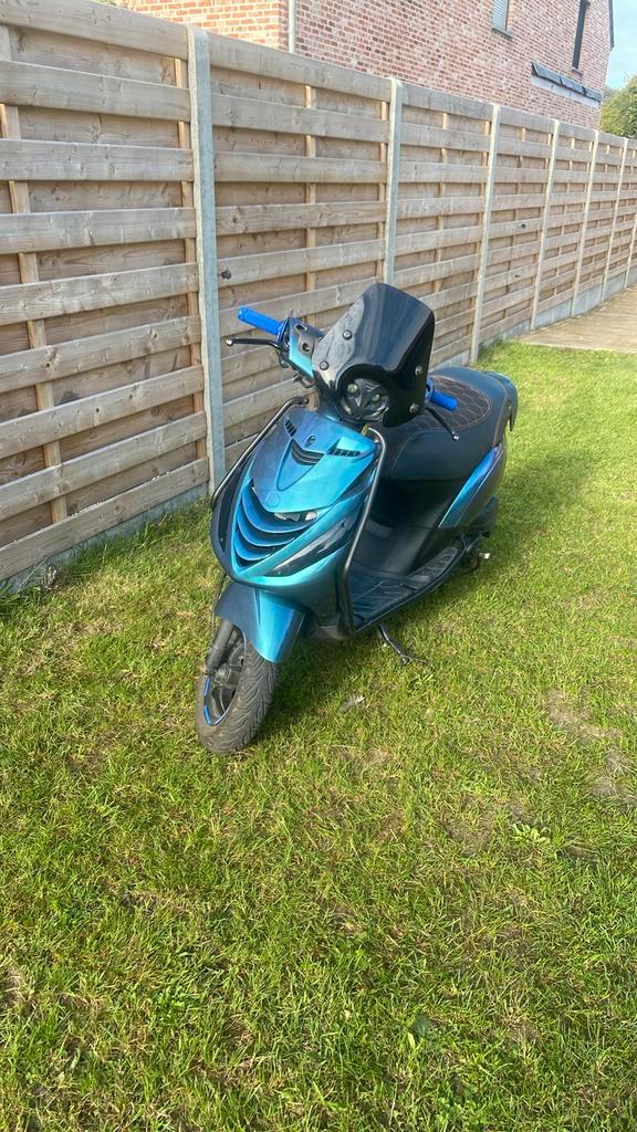 Piaggio Zip a-klasse 50cc, Fietsen en Brommers, Scooters | Piaggio, Zo goed als nieuw, Zip, Klasse A (25 km/u), Benzine, Ophalen