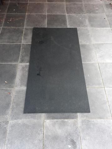 Verschillende afmetingen rubbermatten zwart 1cm dik  beschikbaar voor biedingen
