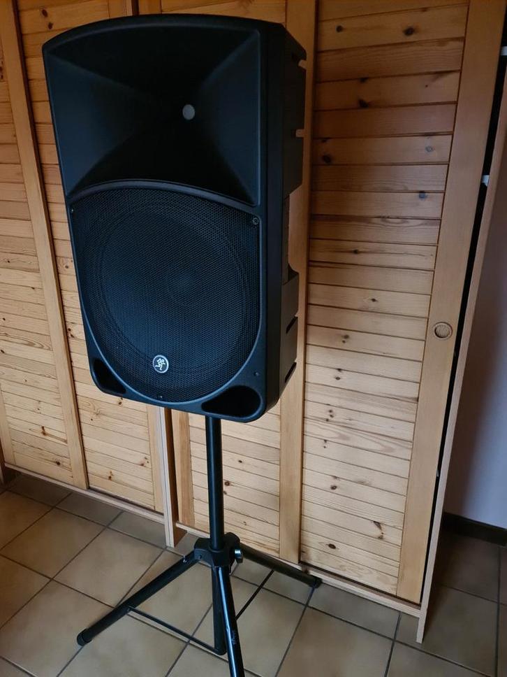 Mackie Thump 15 ans, Musique & Instruments, Amplis | Clavier, Moniteur & Sono, Enlèvement