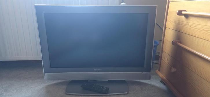 television ecran plat, Audio, Tv en Foto, Televisies, Zo goed als nieuw, LCD, 80 tot 100 cm, Toshiba, 100 Hz, Ophalen