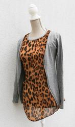Mooie grijze trui/blouse met print maat S/M - origineel, Nieuw, Grijs, Ophalen of Verzenden, Maat 36 (S)