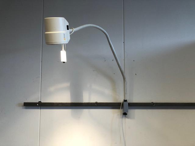 Derung medisch lampje met railbevestiging en schakelaar, Diversen, Verpleegmiddelen