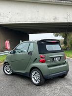 Smart fortwo cabrio automaat 98km full matte nardo green, Auto's, Zwart, Overige kleuren, Cabriolet, Leder