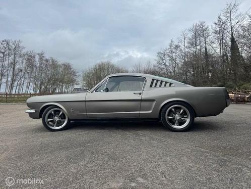 Ford Mustang Fastback 1965 | Route 66 auctions, Auto's, Oldtimers, Bedrijf, Te koop, Ford, Benzine, Coupé, 2 deurs, Handgeschakeld