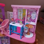 Maison Barbie et accessoires, Enfants & Bébés, Jouets | Maisons de poupées, Maison de poupées, Enlèvement, Utilisé