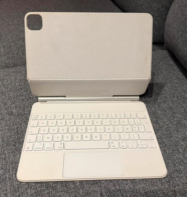 Clavier Apple Magic Keyboard iPad Pro 11 Air 10,9  AZERTY, Informatique & Logiciels, Housses pour tablettes, Comme neuf, Protection faces avant et arrière