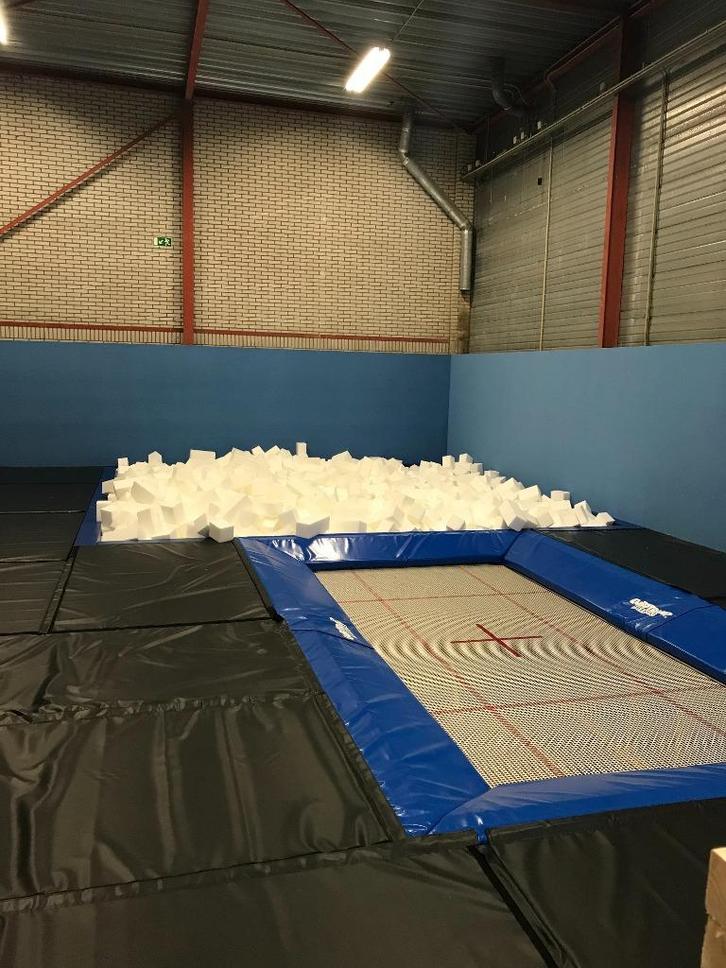 Eurotrampoline - Professionele trampolines, Sport en Fitness, Turnen, Zo goed als nieuw, Materiaal, Blauw, Ophalen
