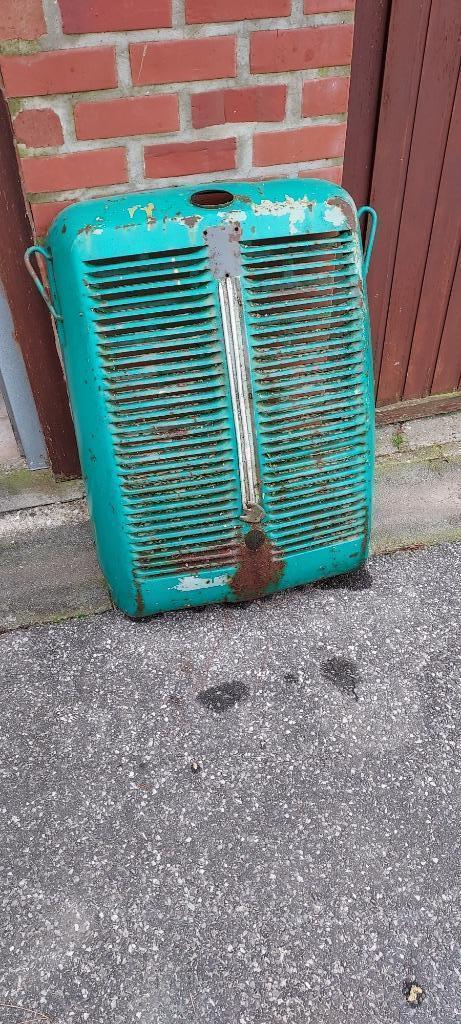 oude calandre (nez de cochon) van Peugeot D7, Verzamelen, Merken en Reclamevoorwerpen, Gebruikt, Overige typen, Verzenden