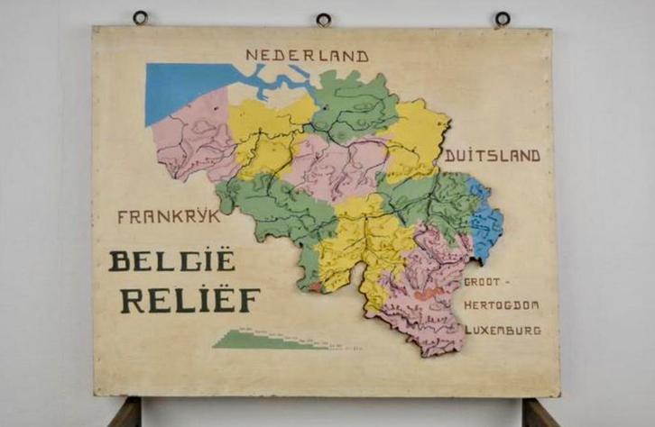 Oude 1950s houten Landkaart in Reliëf, Antiek en Kunst, Antiek | Woonaccessoires, Ophalen of Verzenden