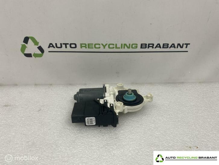 Raammotor Links Voor Volkswagen Tiguan 5N0959703D, Auto-onderdelen, Ruiten en Toebehoren, Volkswagen, Gebruikt, Ophalen of Verzenden