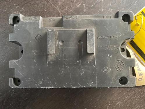 Regelunit Multi Media van een Renault Scenic, Auto-onderdelen, Elektronica en Kabels, Renault, Gebruikt, 3 maanden garantie