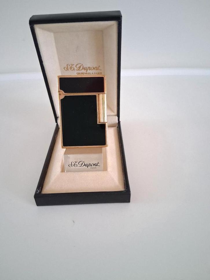 Dupont Aansteker L2 Chinese lak +Dupont Doosje., Verzamelen, Rookartikelen, Aanstekers en Luciferdoosjes, Gebruikt, Aansteker