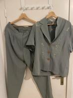 Ensemble veste, pantalon et t-shirt, Kleding | Dames, Jasjes, Kostuums en Pakken, Overige kleuren, Maat 46/48 (XL) of groter, Nieuw