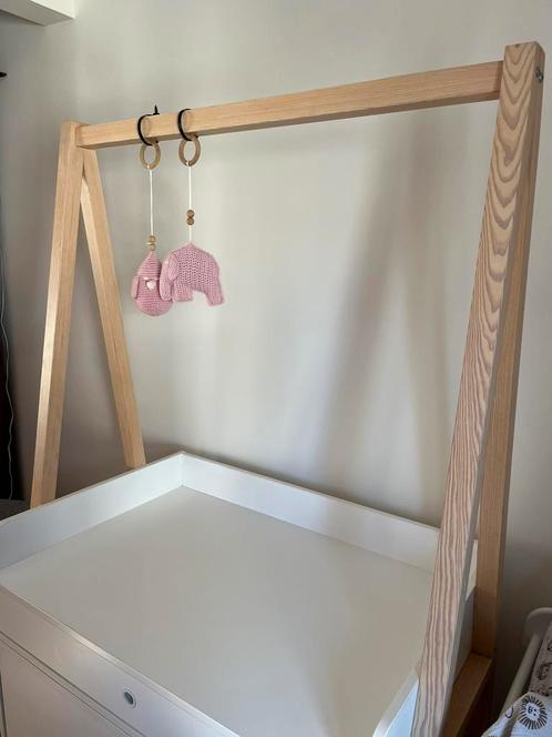 Ruime commode met handig rek, Kinderen en Baby's, Kinderkamer | Commodes en Kasten, Gebruikt, Commode, Ophalen