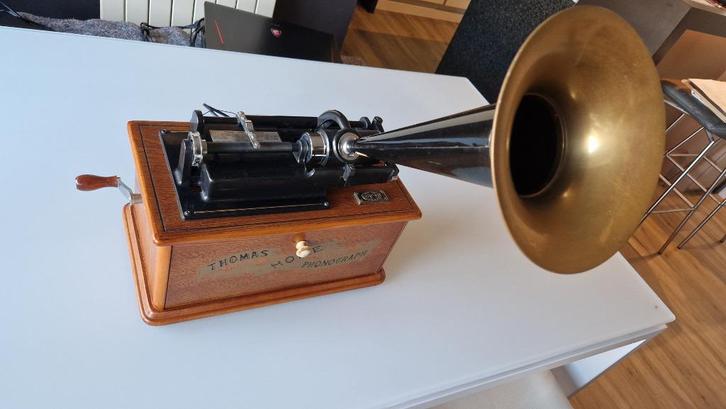 Belle réplique du phonographe Thomas Edison Home, Antiquités & Art, Antiquités | TV & Hi-Fi, Enlèvement ou Envoi