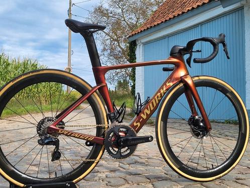 S-Works Venge koersfiets + custom helm, Vélos & Vélomoteurs, Vélos | Vélos de course, Comme neuf, Hommes, Autres marques, Plus de 20 vitesses