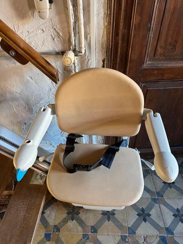 Handicare (prix à discuter), Divers, Monte-escaliers, Enlèvement ou Envoi, Comme neuf, Droit
