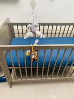 Lit bébé avec matelas+étuis+cadre de lit+2 jouets, Enlèvement, Comme neuf