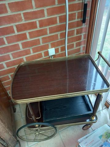 Chariot de service-desserte-servante vintage beschikbaar voor biedingen