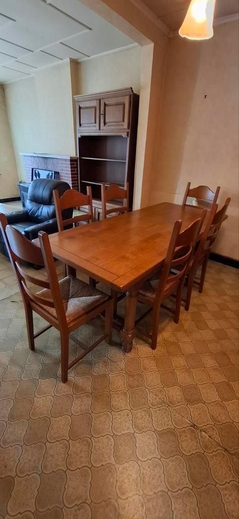 Volledige eetkamer in goede staat te geef, Huis en Inrichting, Complete eetkamers, Ophalen