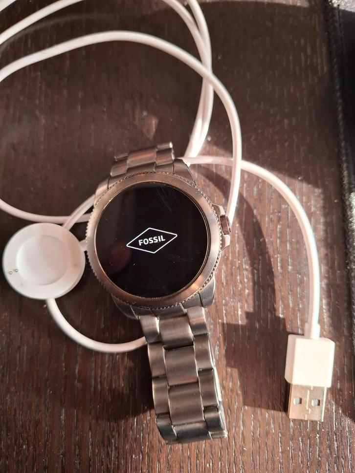 Fossil heren smartwatch zwart/grijs nieuw, Handtassen en Accessoires, Horloges | Heren, Ophalen
