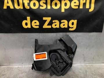 Bumpersteun rechts-achter van een Volvo S40/V40 beschikbaar voor biedingen